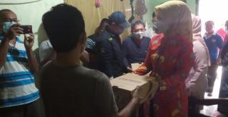 Wakil Bupati Cirebon Berikan Bantuan Kepada Penderita Kanker